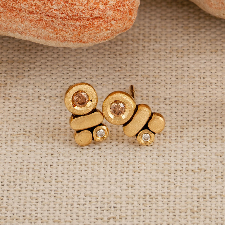 Pebble Stud Earrings Petite