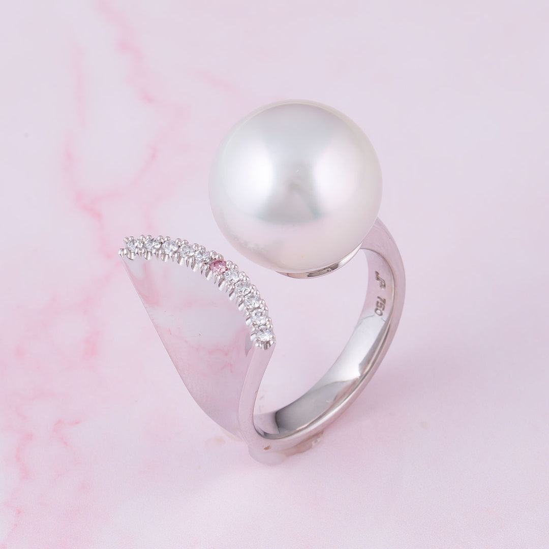 Gold Pearl Crescent Moon Ring
