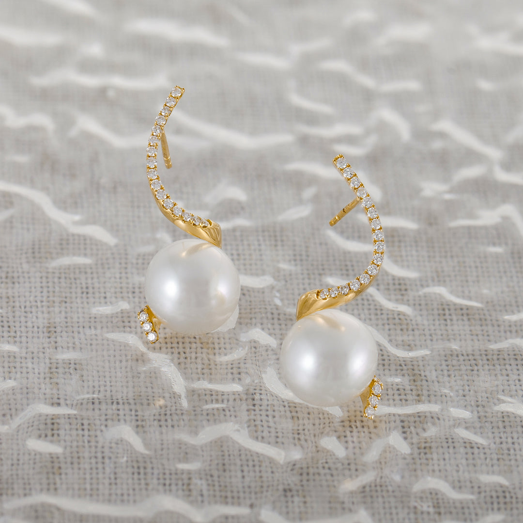 Mantle Pearl Earrings