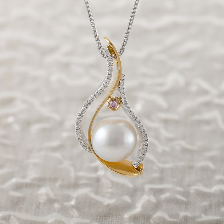 Mantle Pendant
