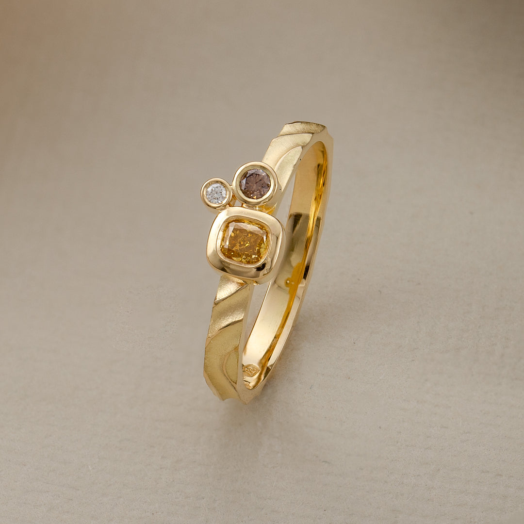 Naia Ring
