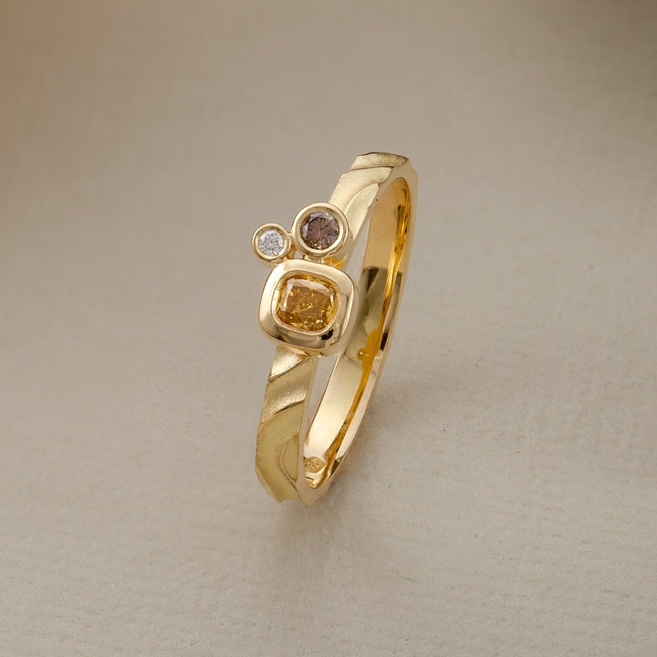 Naia Ring