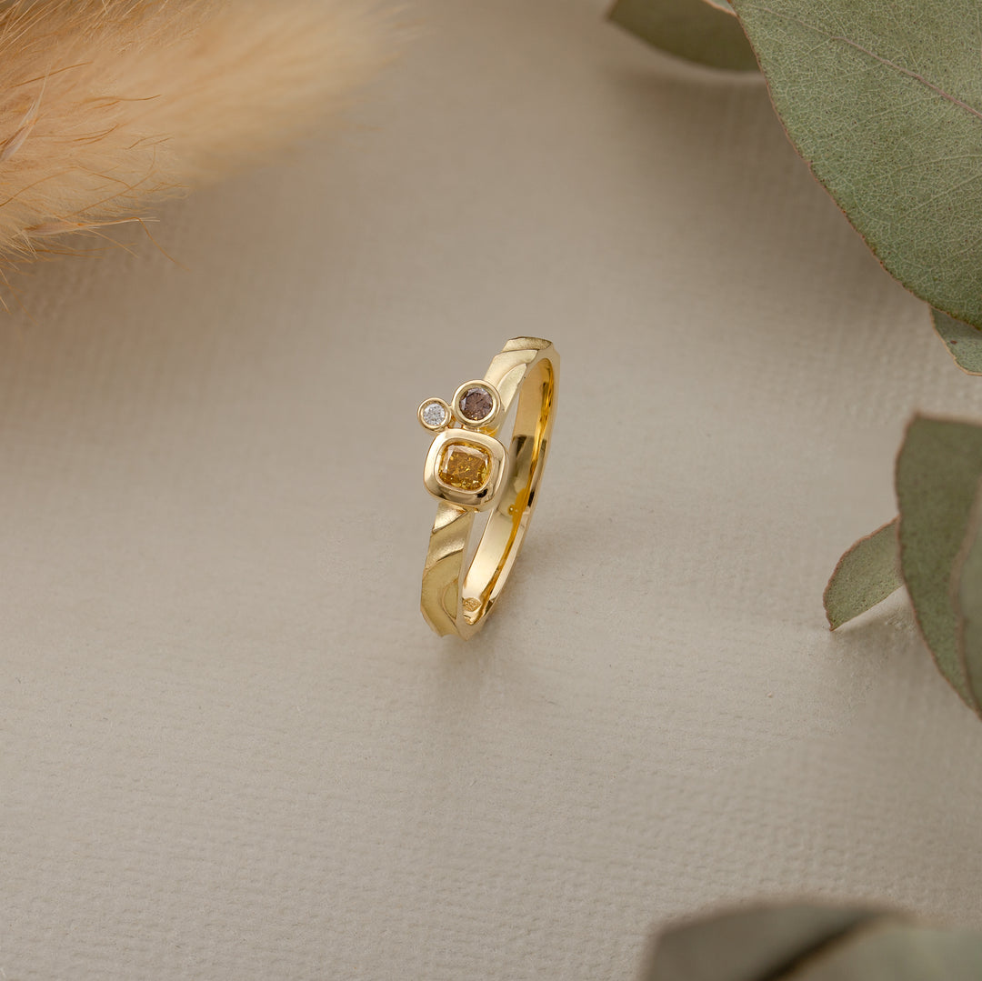 Naia Ring