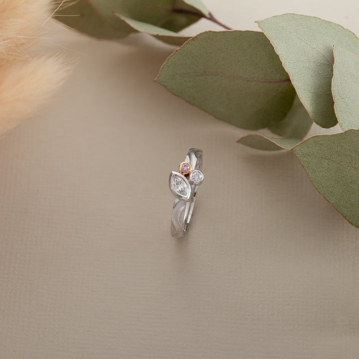 Naia Ring