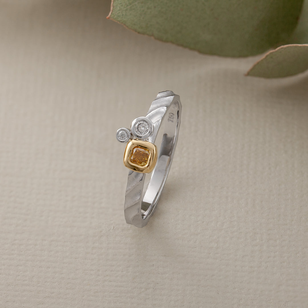 Naia Ring