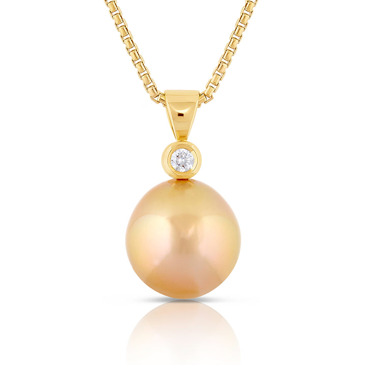 Solar Gold Pearl Pendant