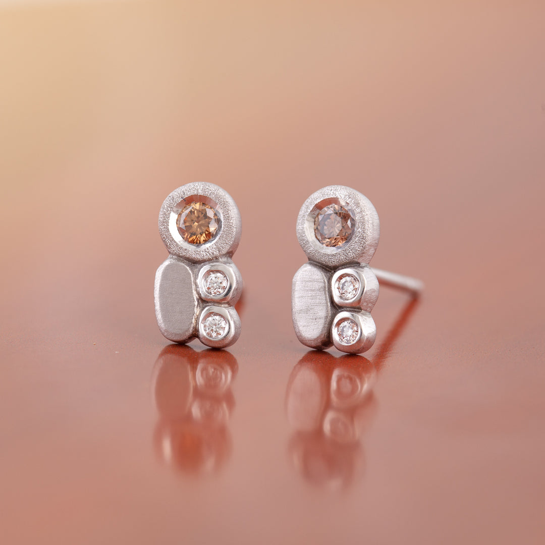 Pebble Stud Earrings Petite